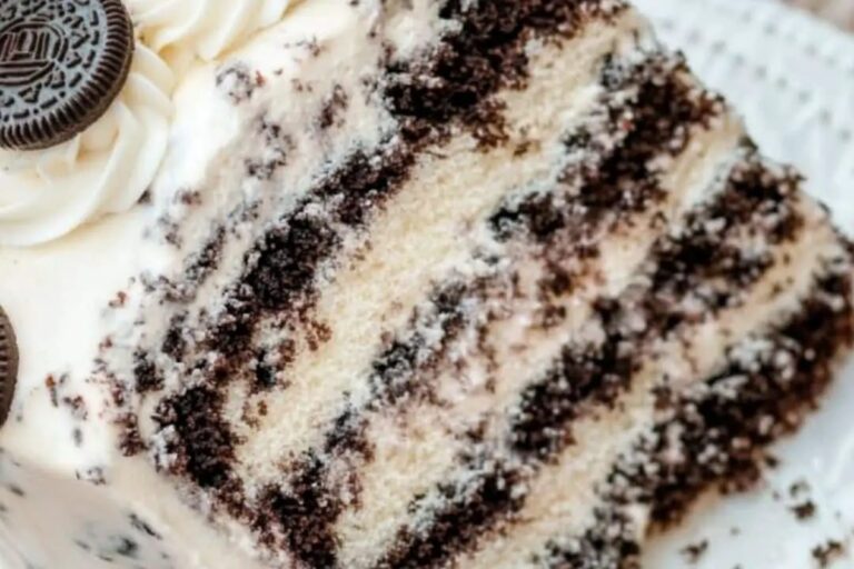 Cookies & Cream Cake (Oreo Cake) with Oreo Frosting Recipe