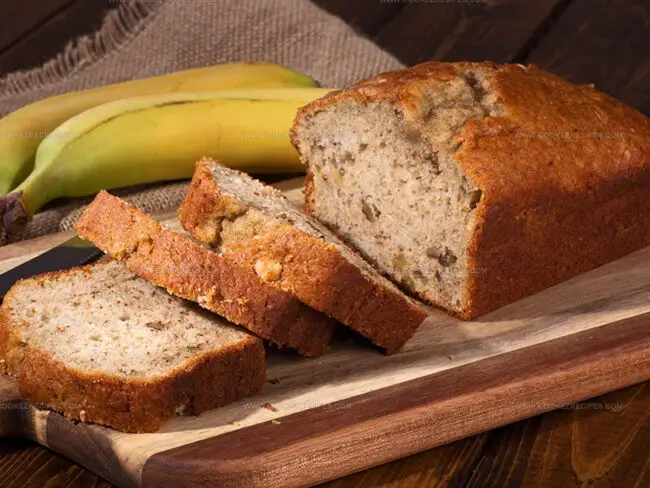 Tips for Achieving Moist, Tender Banana Bread with Substitutes