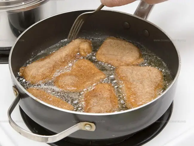 Choosing Between Saucepans and Saute Pans