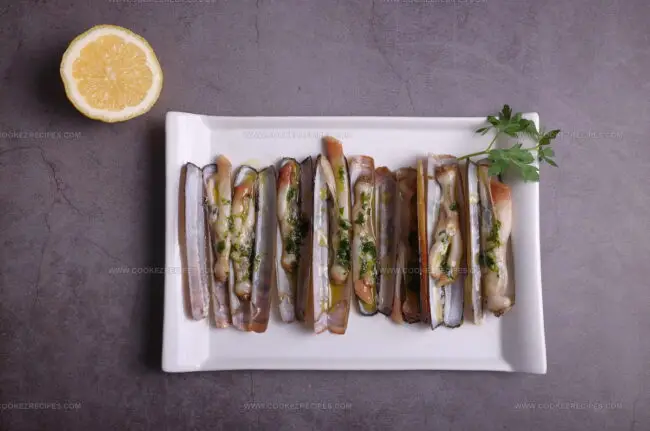 Venetian-Style Razor Clams (Capelonghe Veneziane)
