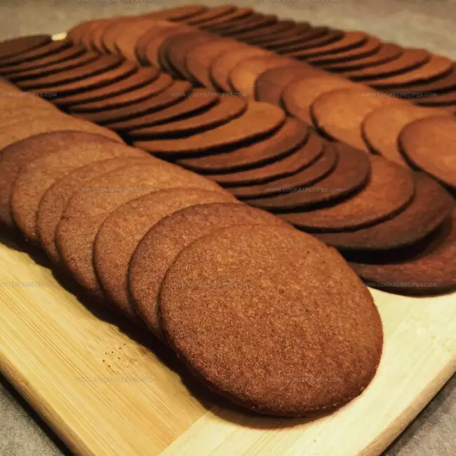Moravian Spice Cookies